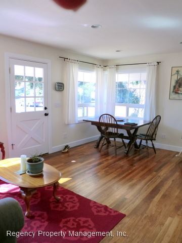 Building Photo - 2 br, 1 bath House - 7407 NE Hassalo Street