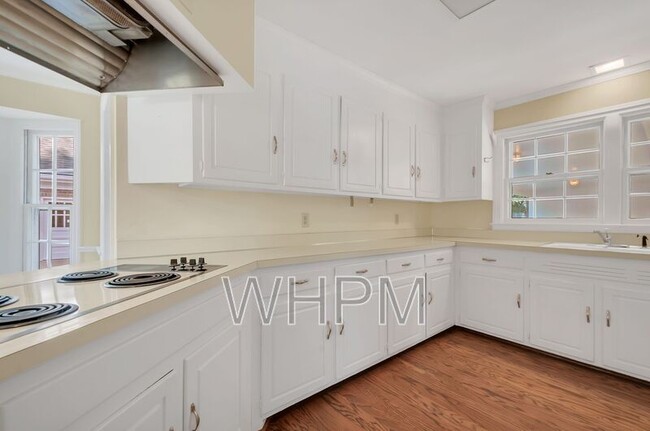 Building Photo - 1000 Chancery Ln