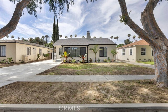 Building Photo - 6327 California Ave