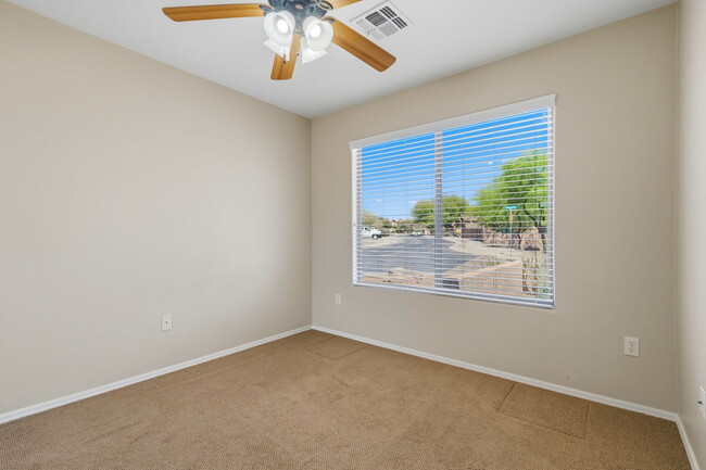 Building Photo - 39116 Quick Trot Dr