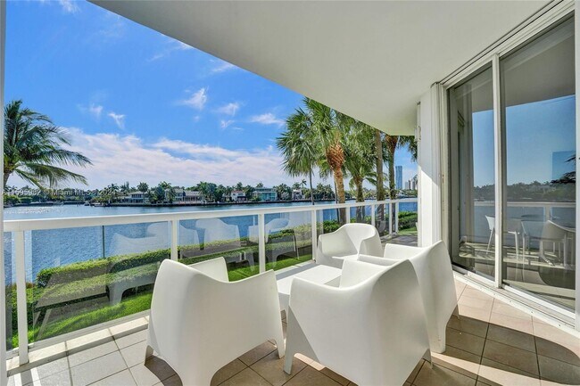 Building Photo - 3801 NE 207th St