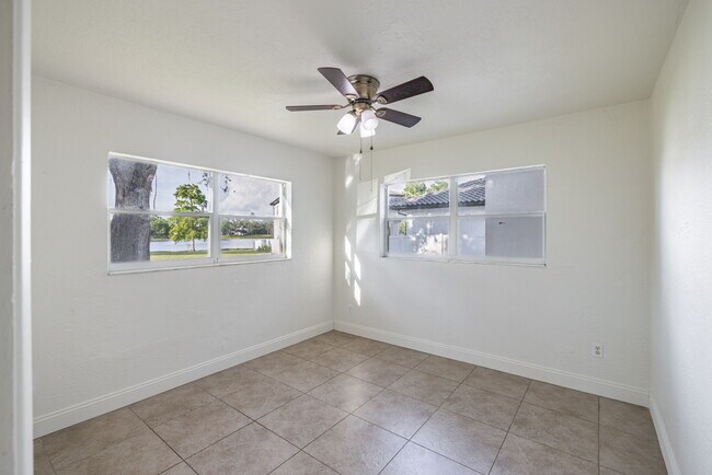 Building Photo - 2533 N Habana Pl