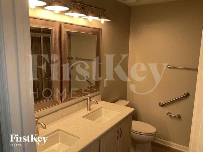 Building Photo - 121 Alexandria Cir