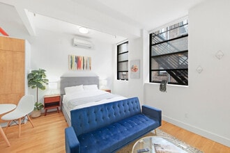 Building Photo - 517 W 45th St