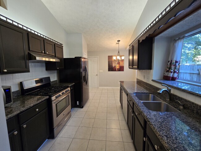 Building Photo - 3585 Plum Creek Trail NW