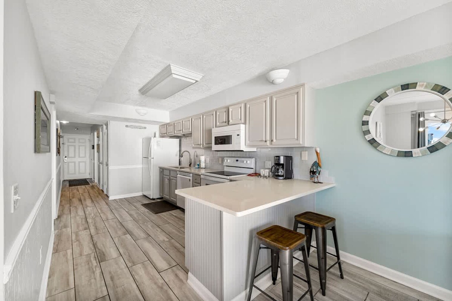 Building Photo - 8743 Thomas Dr