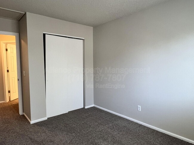 Building Photo - 5851 Granby Hill Dr