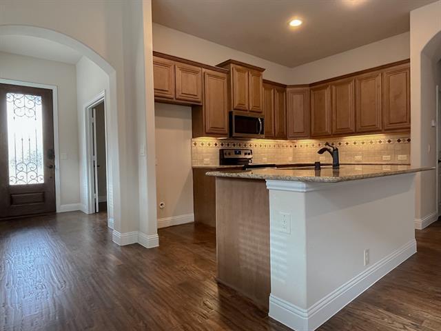 Building Photo - 1205 Roadrunner Dr