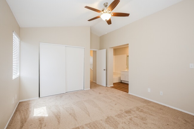 Building Photo - 1575 Bent Arrow Dr