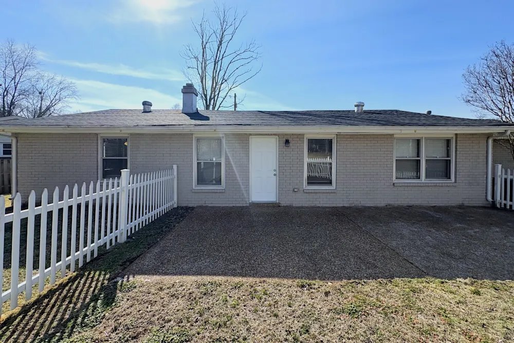 Building Photo - 116 Lake Terrace Cir
