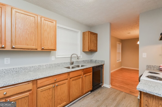 Building Photo - 614 Dove Cove