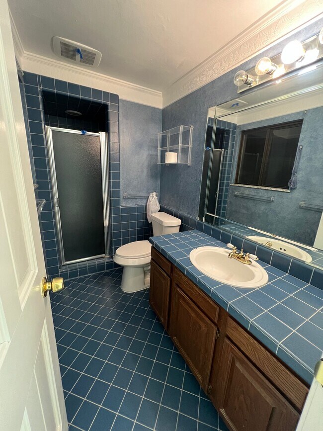 Building Photo - 43309 Westview Dr
