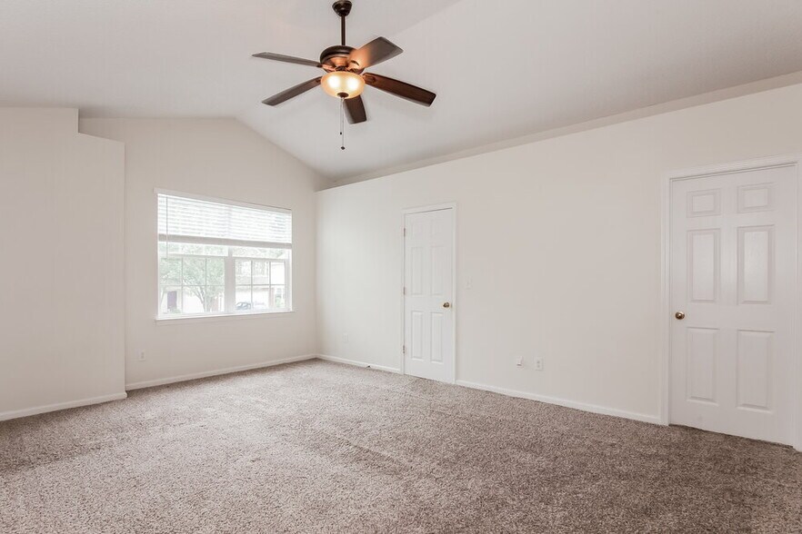 Building Photo - 7945 Bristle Ln