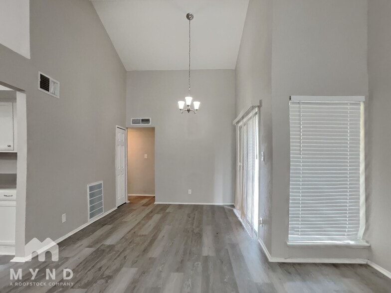 Building Photo - 4220 Caldwell Ave