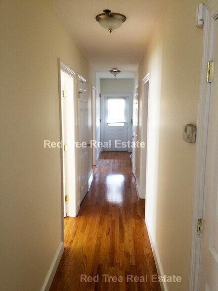 Building Photo - 9 Gardner St