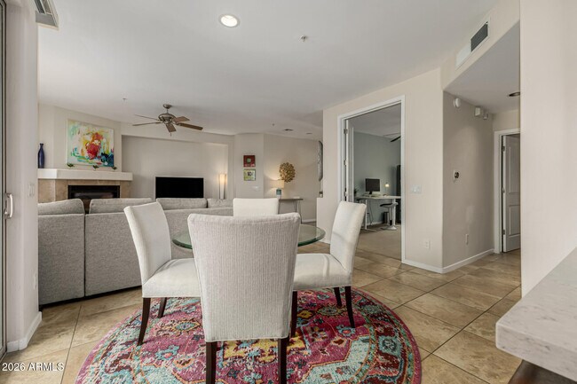 Building Photo - 10260 E White Feather Ln