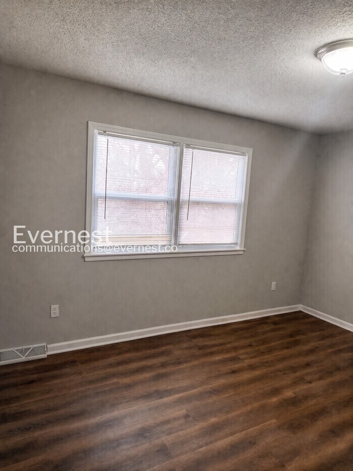 Building Photo - 12017 E 56 St