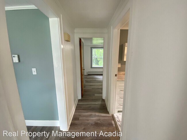 Building Photo - 3 br, 1.5 bath House - 13 Elm Street