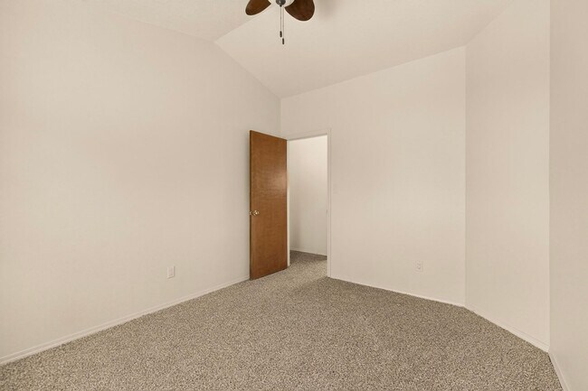 Building Photo - 7817 Sunrose Dr NW