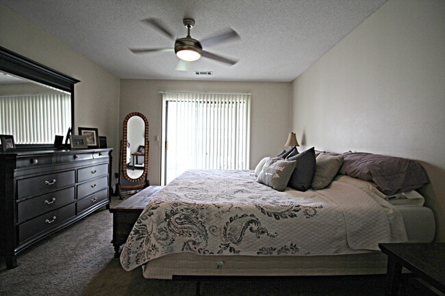 Building Photo - Beautifully Updated Patio Home In Niceville!