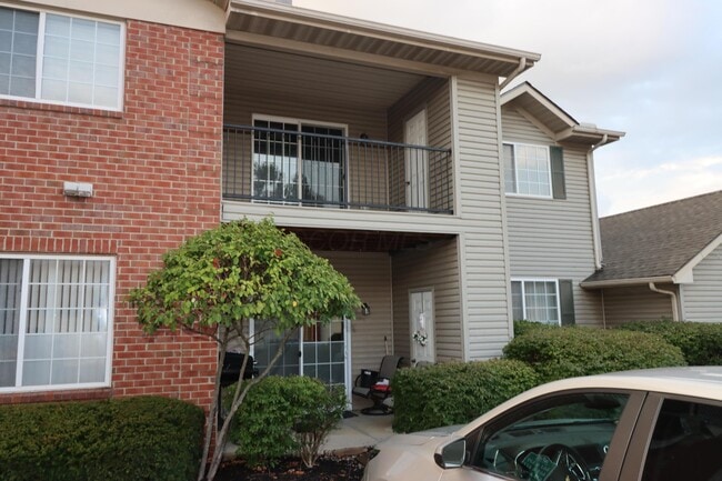 Building Photo - 681 Spring Valley Dr