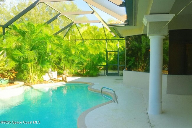 Building Photo - 416 Southampton Dr