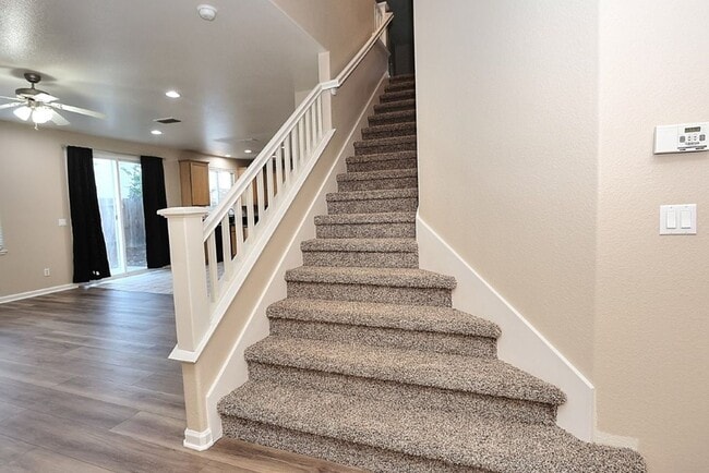 Building Photo - Beautiful 4 Bed 3 full bath Natomas Home!!