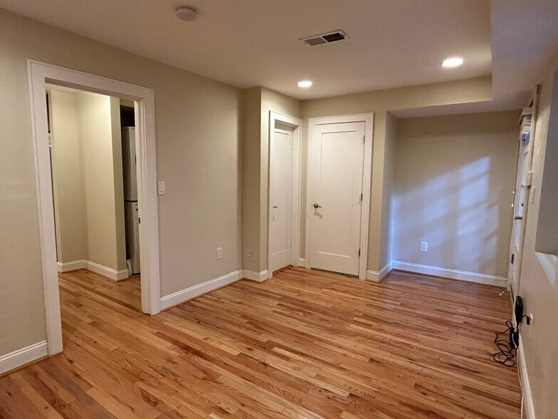 Building Photo - 3547 10th St NW