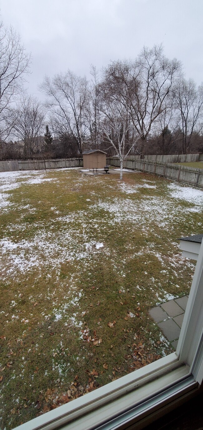 large fenced yard - 14619 Burnell Park Dr