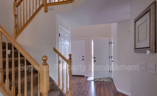 Building Photo - 521 Kim Dr