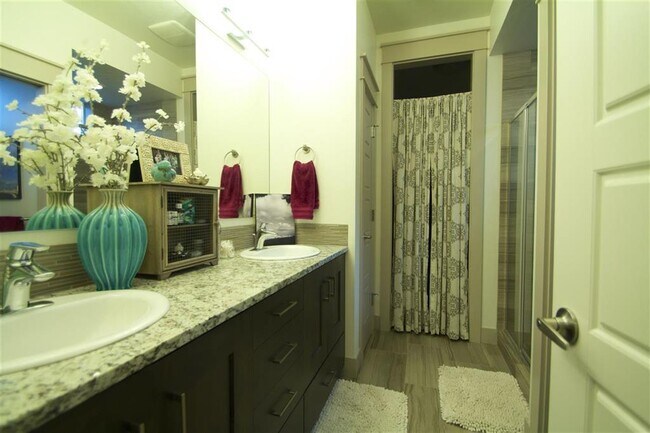 Building Photo - Wonderful Patio Home In The Mill District ...