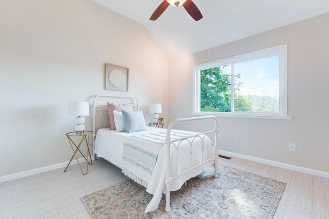 Building Photo - 5br/4ba Home - Luxury Country Living Minutes to Capitola & Soquel Village