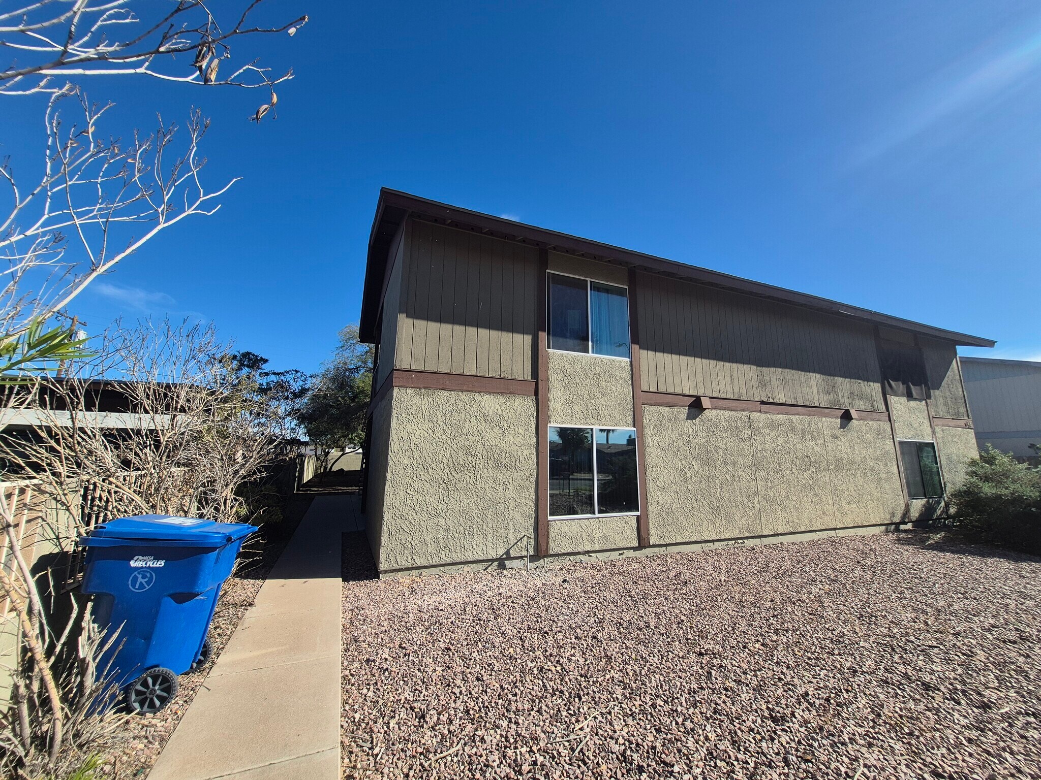 Building Photo - 851 S Horne