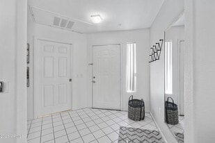 Building Photo - 15050 N Thompson Peak Pky