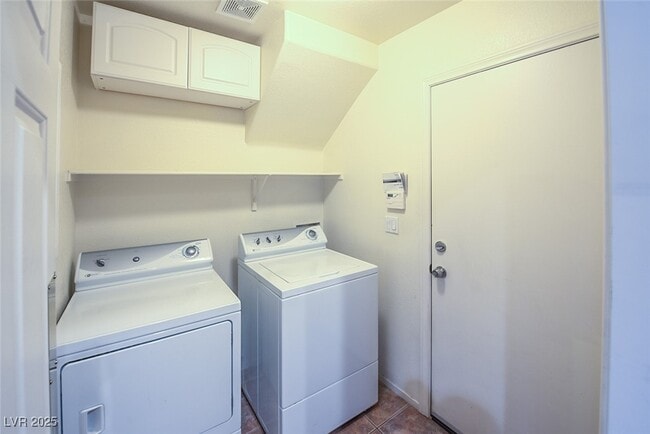 Building Photo - 7270 Bird Cherry St