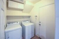 Building Photo - 7270 Bird Cherry St