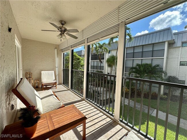 Building Photo - 788 Park Shore Dr