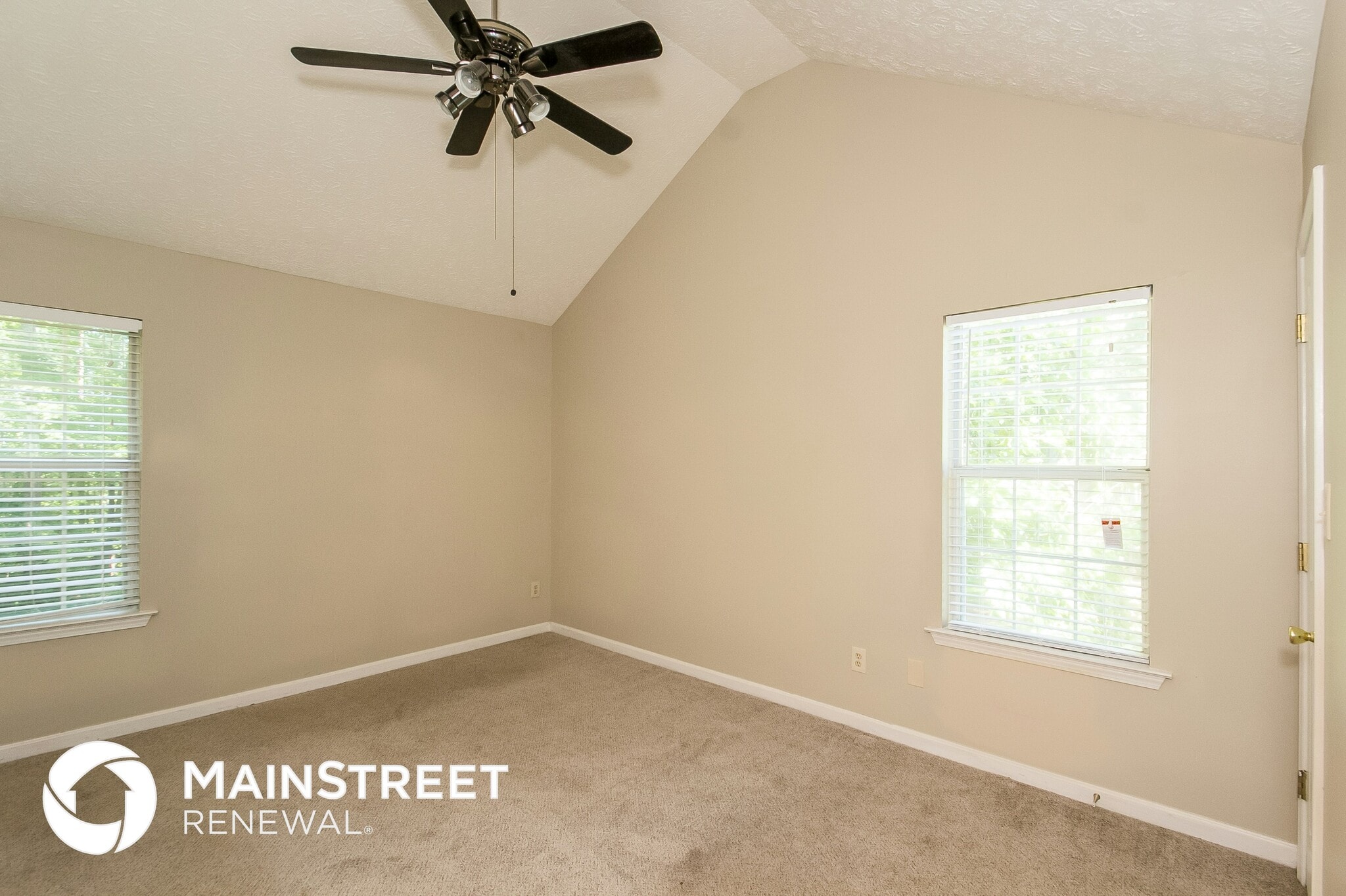 Building Photo - 40 Richmond Pl