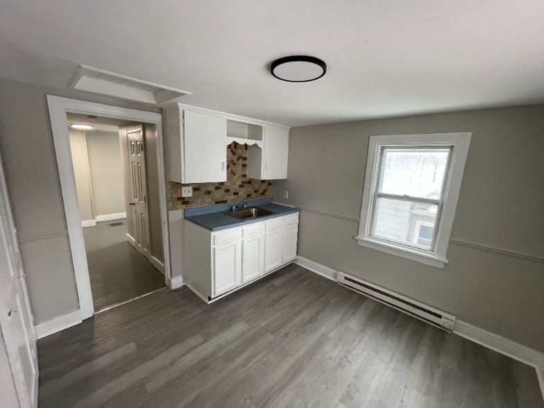 Building Photo - 1322 Brownell Ave