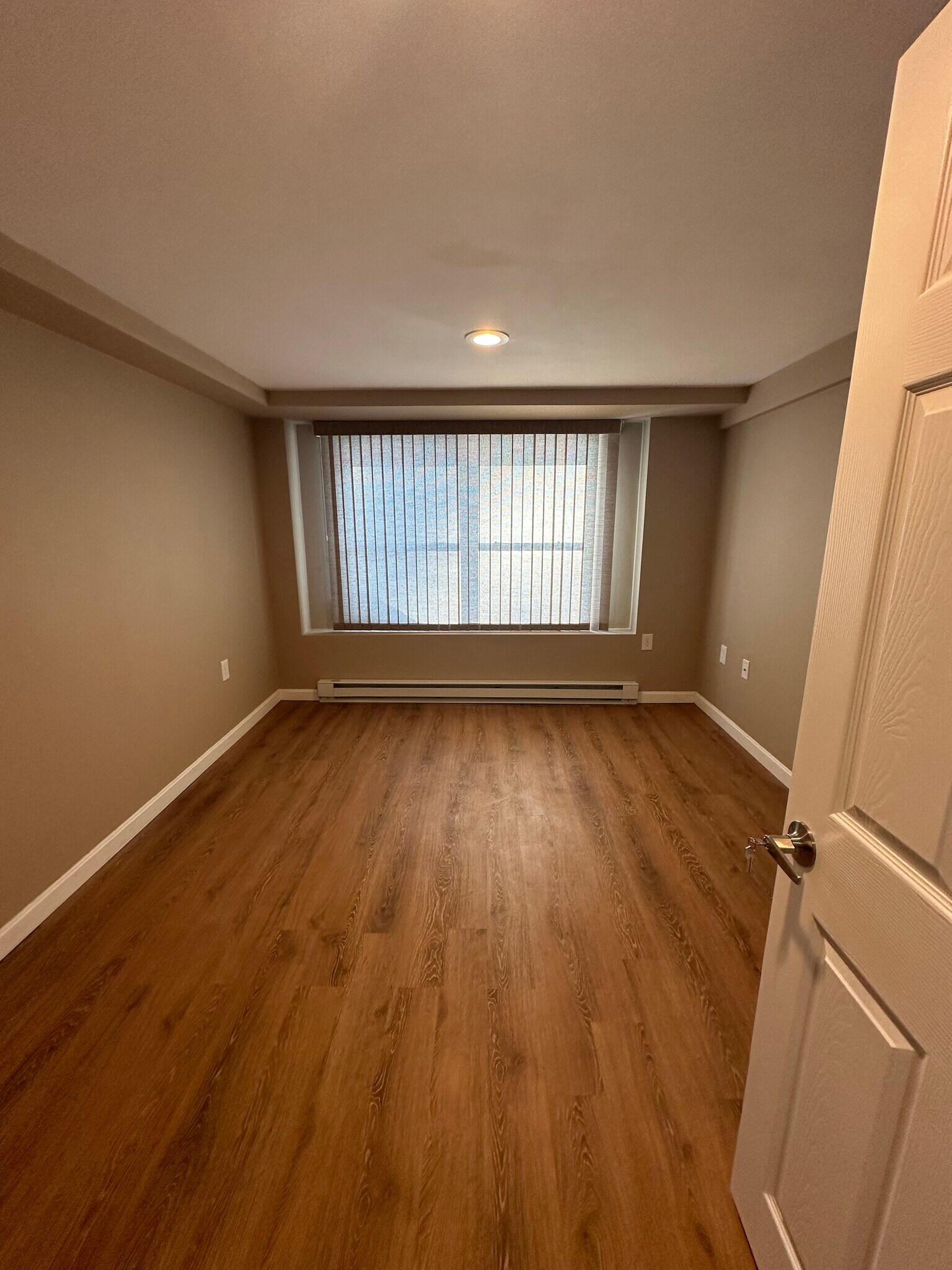 Building Photo - 67 Russell St