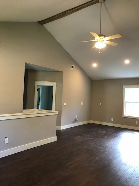 Building Photo - 1565 Bluebird Ln