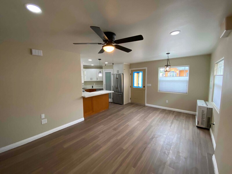 Building Photo - 1044 Circle