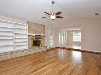 Building Photo - 905 Parker Cir