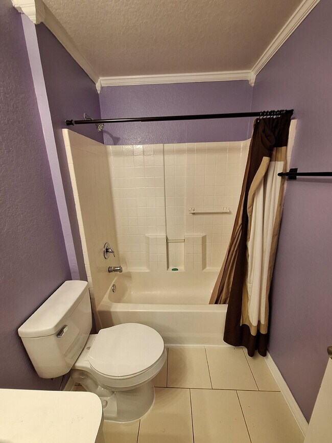 Building Photo - "Charming 3-Bed, 2-Bath Retreat on Lychee Court in Punta Gorda – Your Perfect 1,224 Sq Ft Getaway!"