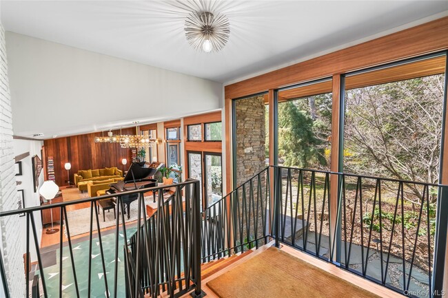 Building Photo - 14 Tall Tree Ct