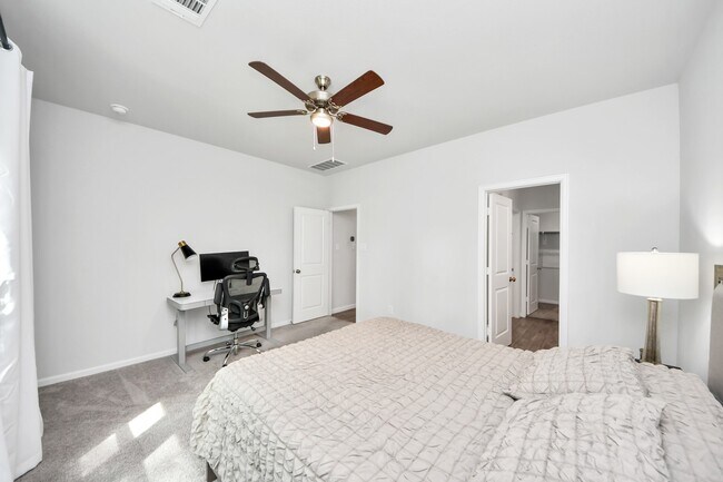 Building Photo - 68 Valiant Ridge Trail