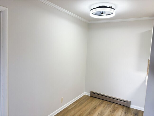 Building Photo - 2601 Hillsboro Pike