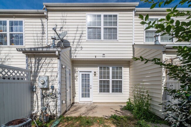 Building Photo - A Cozy 2bedroom Town home in Fort Mill