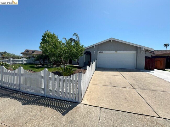 Building Photo - 1769 Teresa Ln