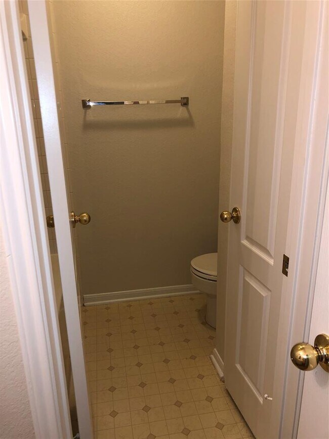 Building Photo - 3604 Roller Crossing